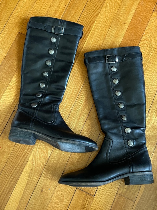 Arturo Chiang Shoes - Arturo Chiang // 
Goodyear black leather riding knee boots w/buttons side zip 8